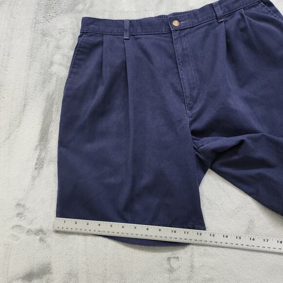Vintage Van Heusen Shorts Mens W38 Blue Pleated Bermuda Chino Preppy Summer - Picture 9 of 10